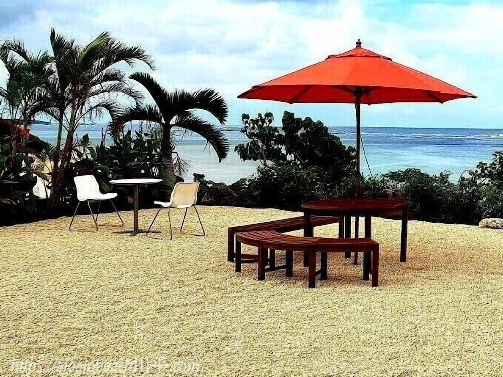 ALOALO BEACH 川平 石垣