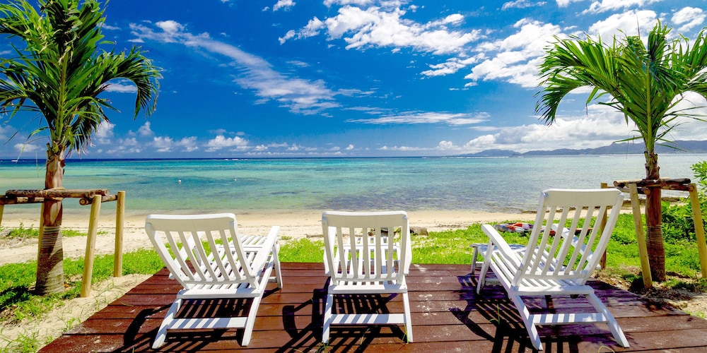 ALOALO BEACH 川平 石垣