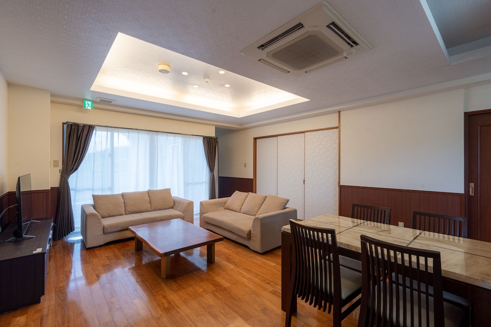 SEASIDE KLATCH -VILLA & SAUNA- 石垣