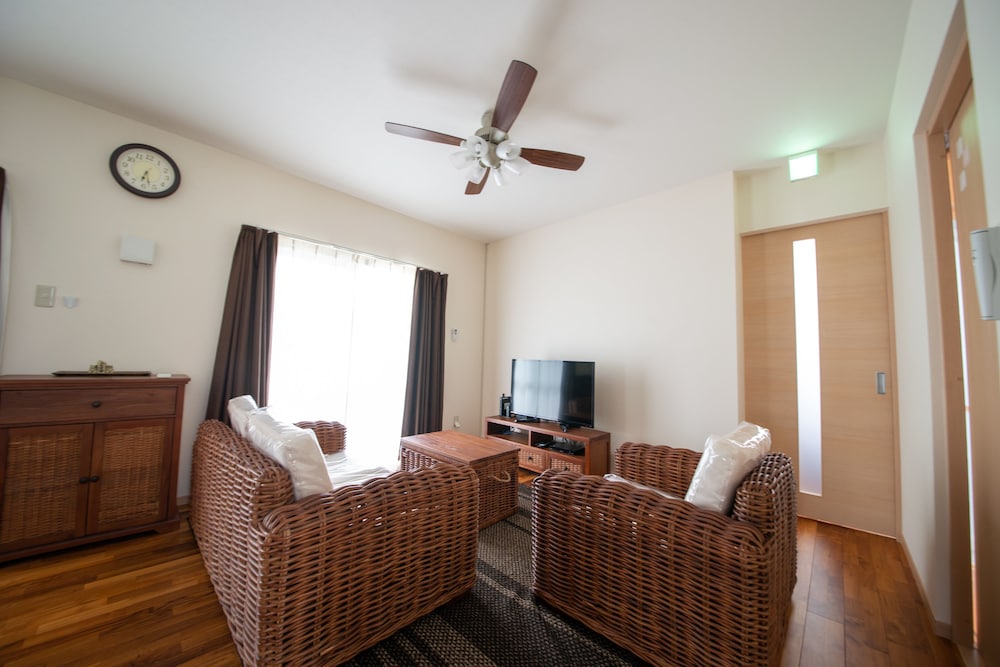 PINE HOUSE IN ISHIGAKI 石垣