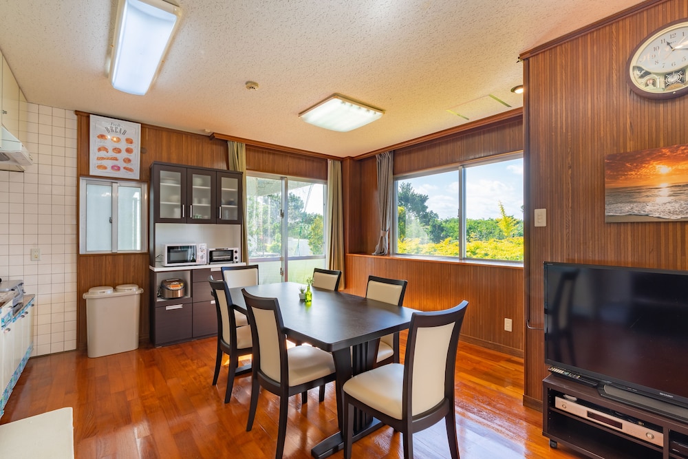 GUEST HOUSE AKOBANA 石垣