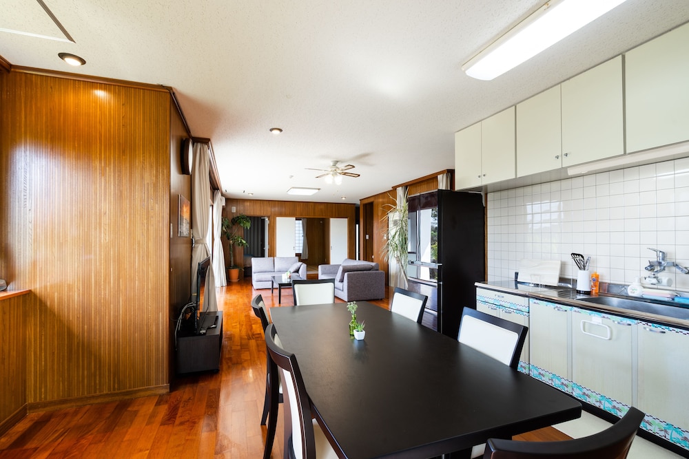 GUEST HOUSE AKOBANA 石垣
