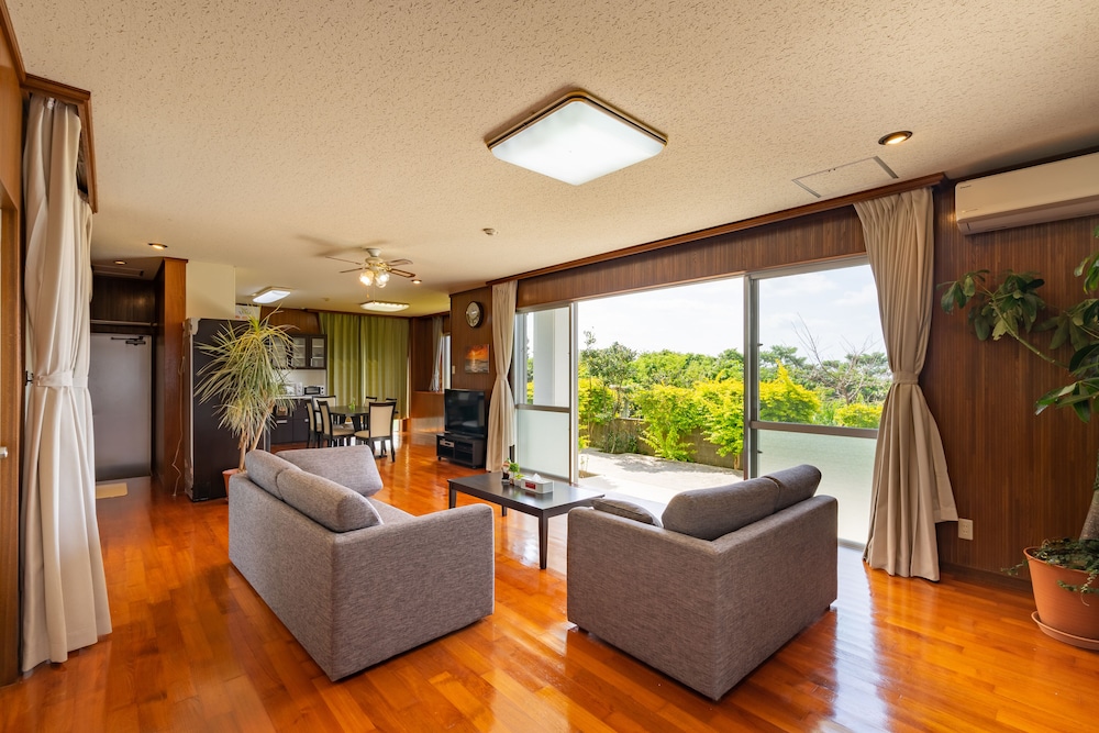 GUEST HOUSE AKOBANA 石垣