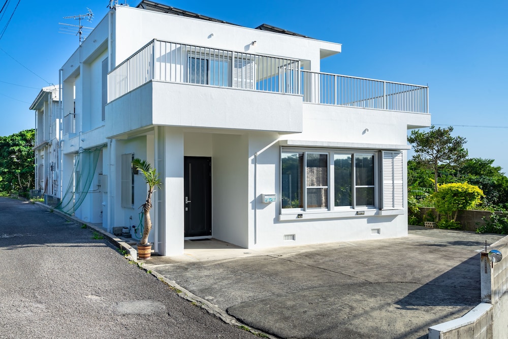 GUEST HOUSE AKOBANA 石垣