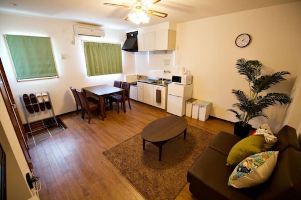 KURARISU II ROOM D 石垣