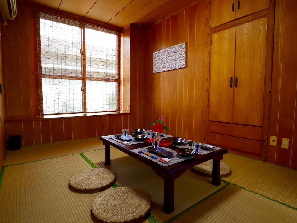 石垣紅翠ビル 石垣