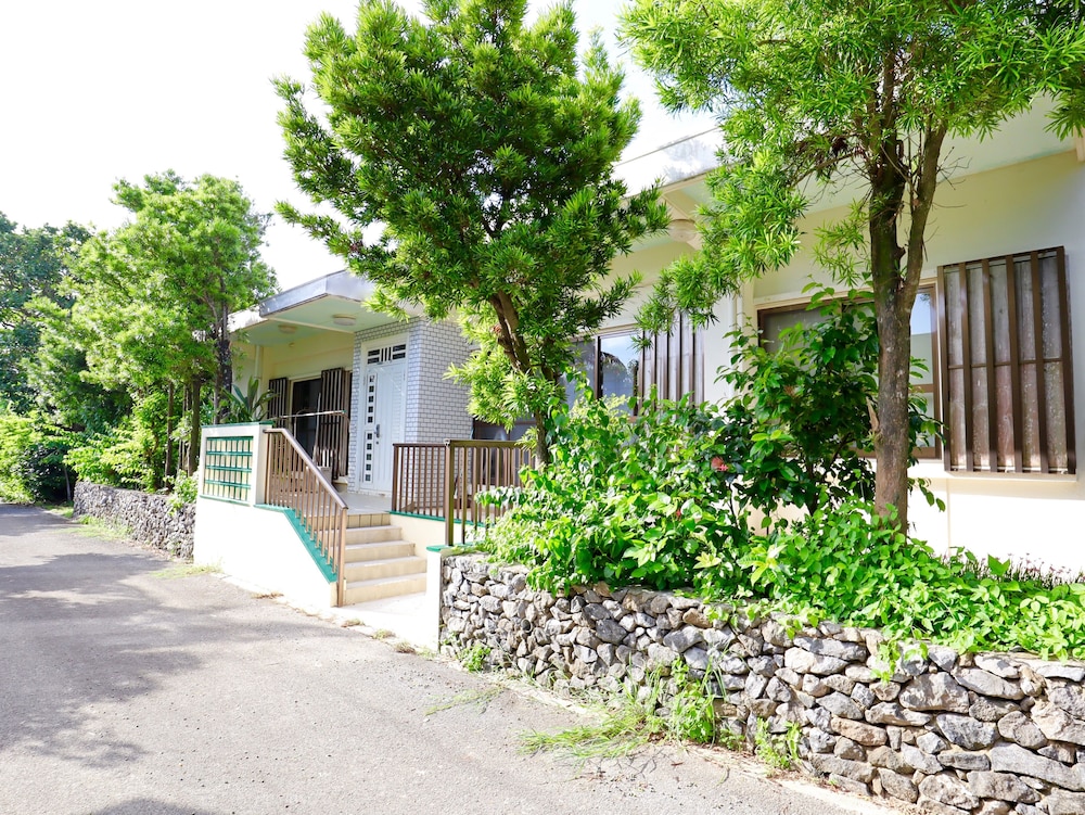 石垣紅翠ビル 石垣