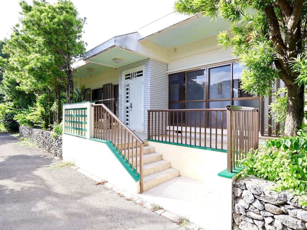 石垣紅翠ビル 石垣