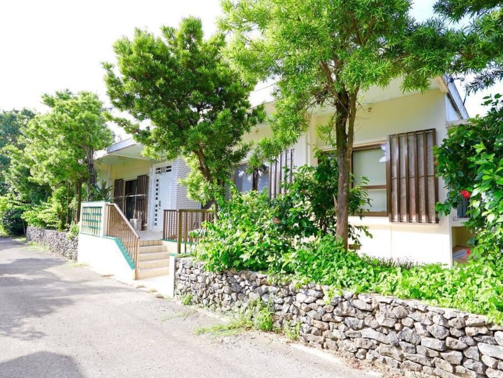 石垣紅翠ビル 石垣