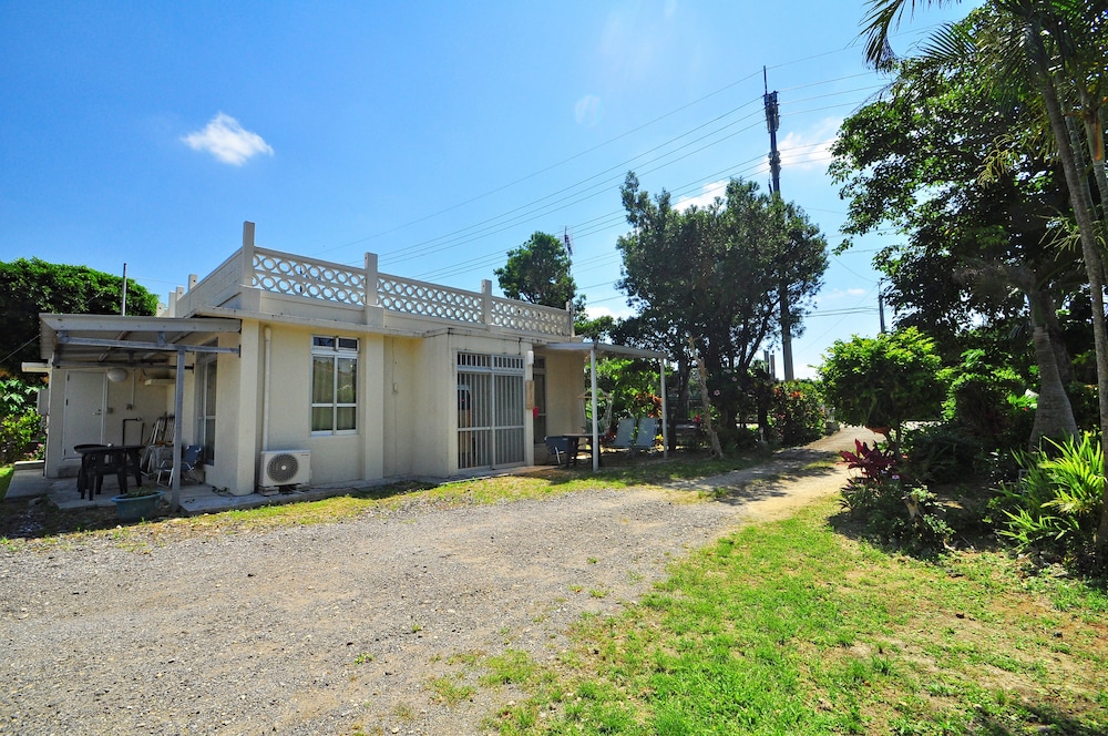 燦鐘苑 マーペーの宿 石垣