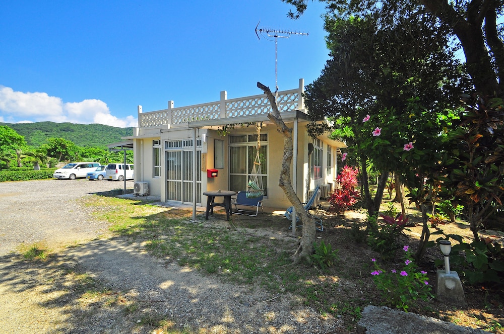 燦鐘苑 マーペーの宿 石垣