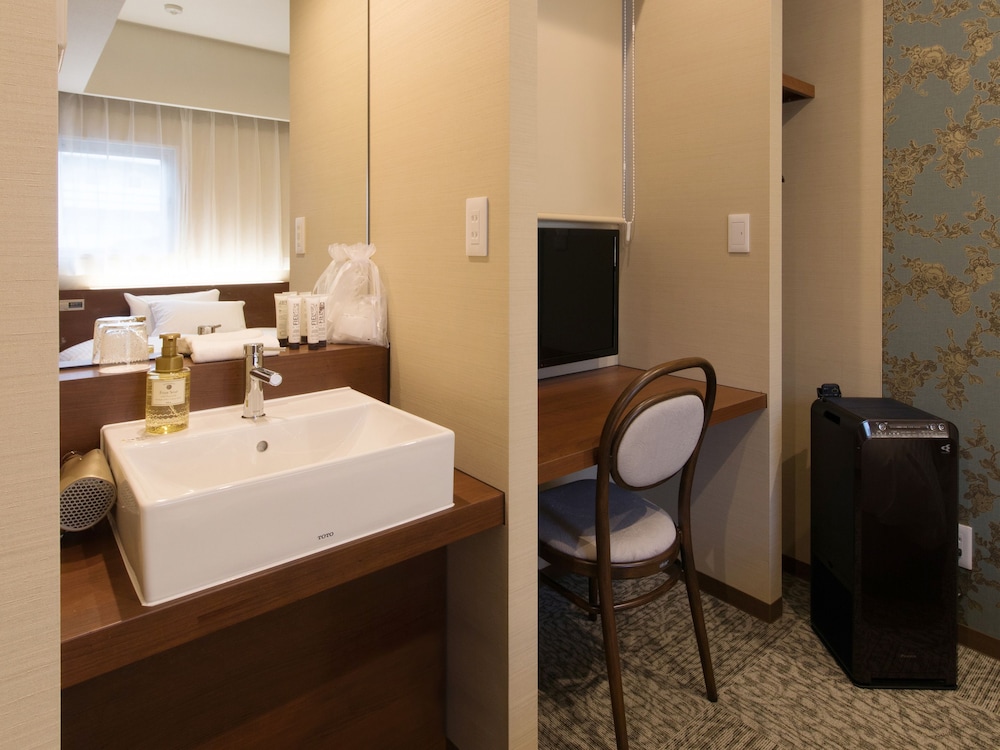 S.TRAINING CENTER HOTEL 大阪