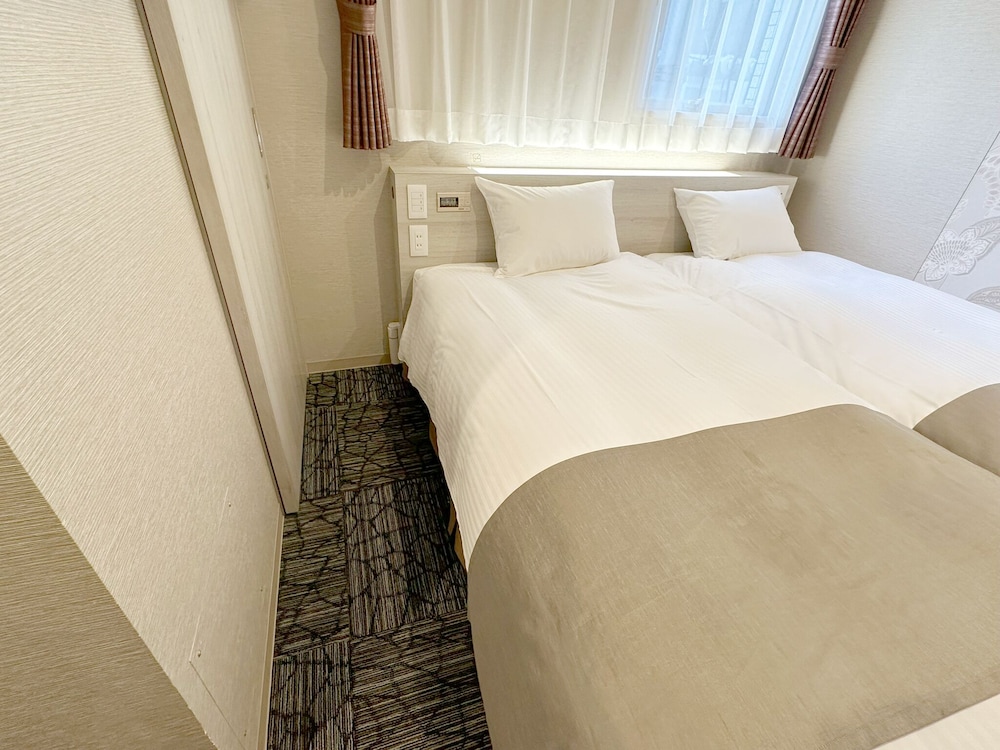 S.TRAINING CENTER HOTEL 大阪