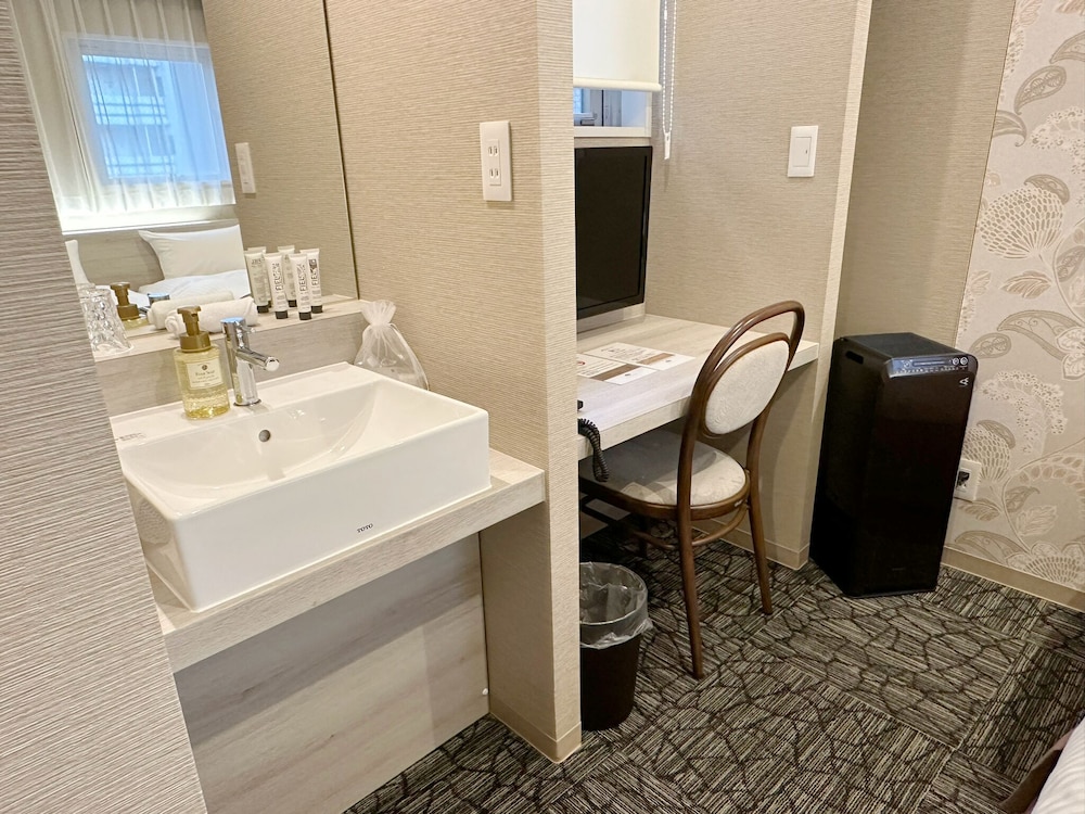 S.TRAINING CENTER HOTEL 大阪