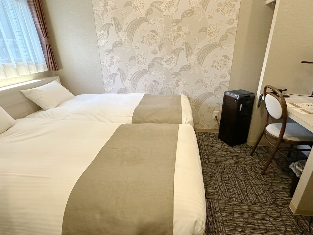 S.TRAINING CENTER HOTEL 大阪