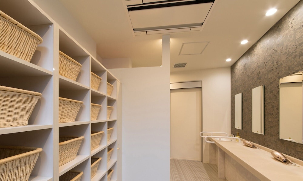 S.TRAINING CENTER HOTEL 大阪