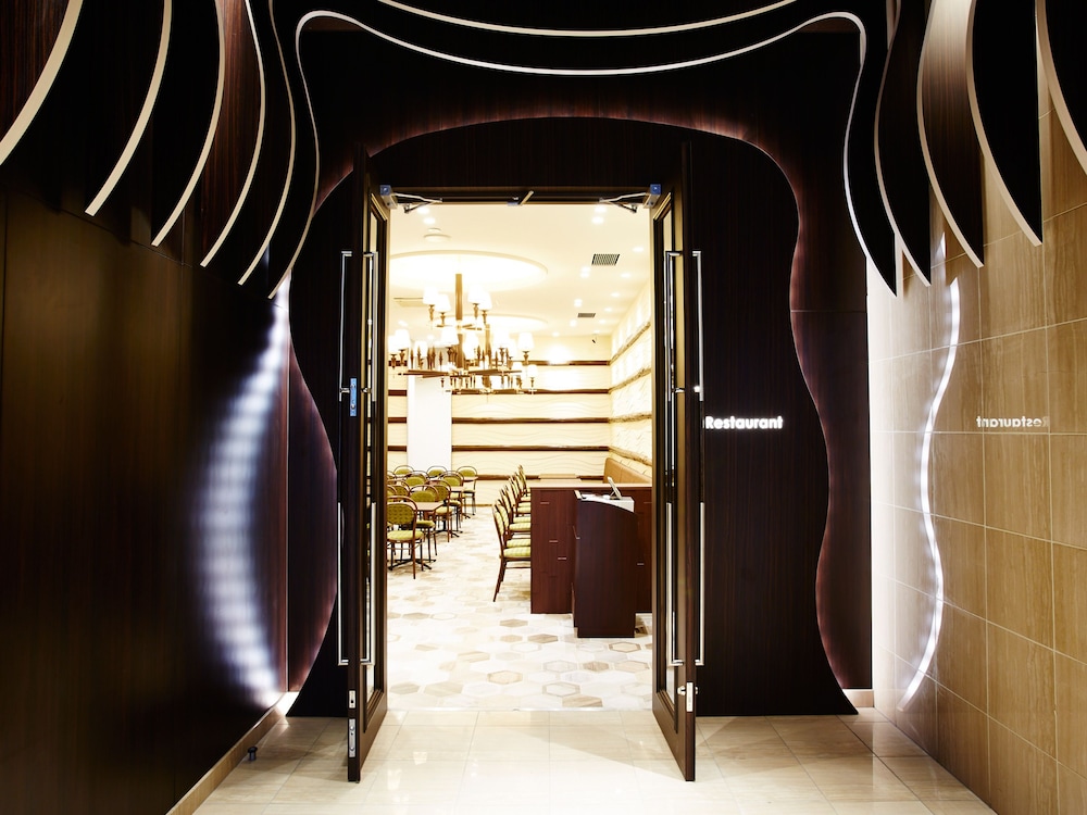 S.TRAINING CENTER HOTEL 大阪