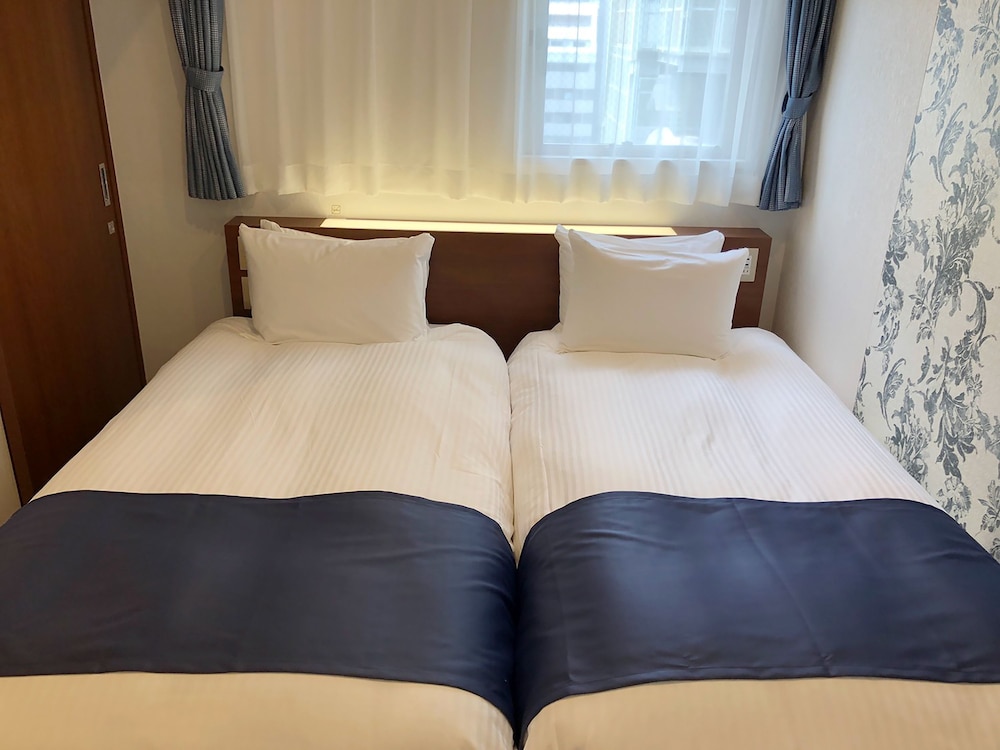 S.TRAINING CENTER HOTEL 大阪