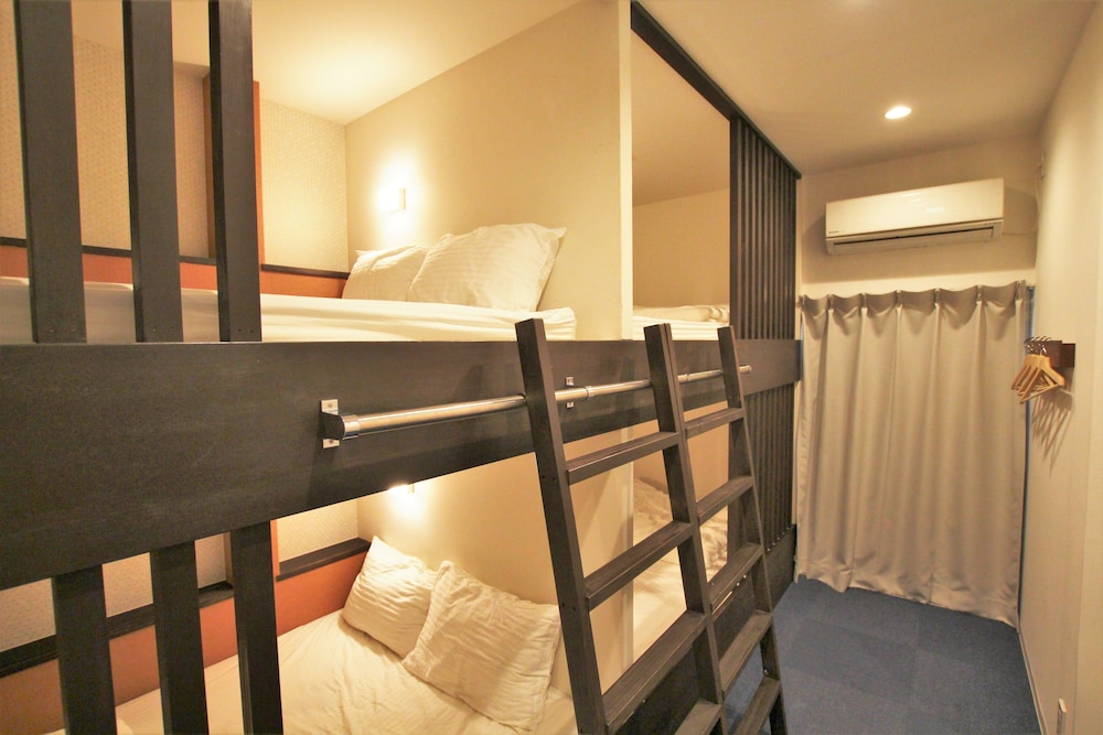 SEKAI HOTEL 菖蒲 大阪