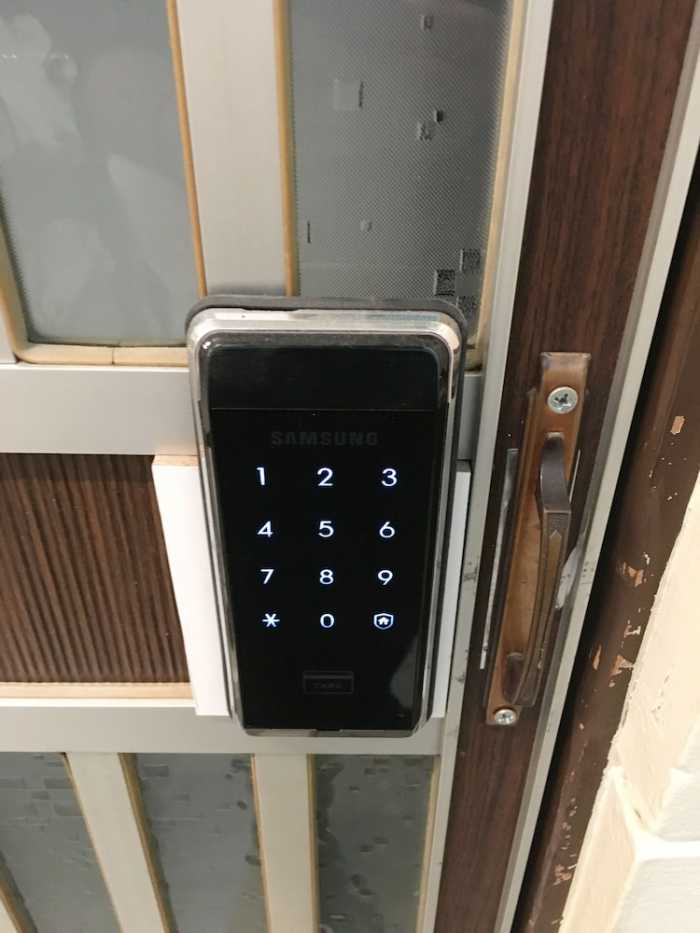 KONITEL 堀江 大阪