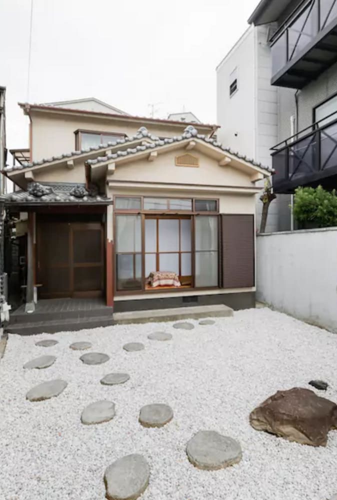 フェスティーナ レンテ 大阪