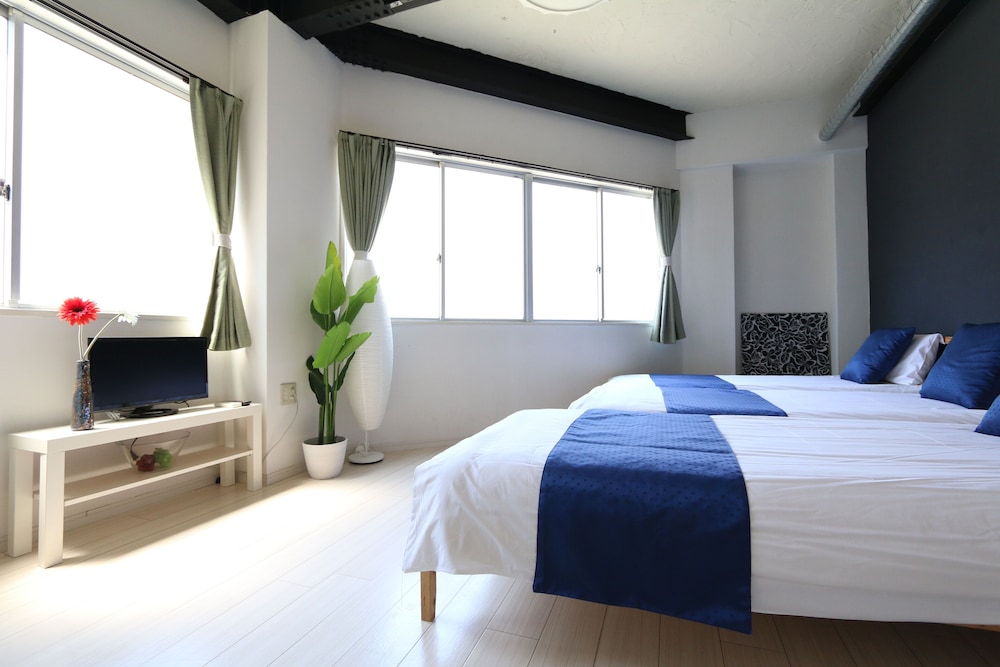 LIZ GUEST HOUSE 梅田 大阪