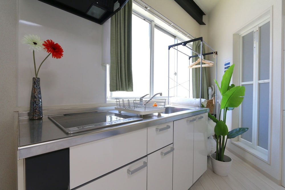 LIZ GUEST HOUSE 梅田 大阪