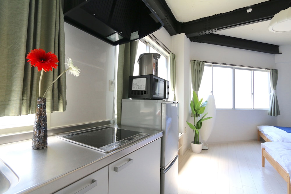 LIZ GUEST HOUSE 梅田 大阪