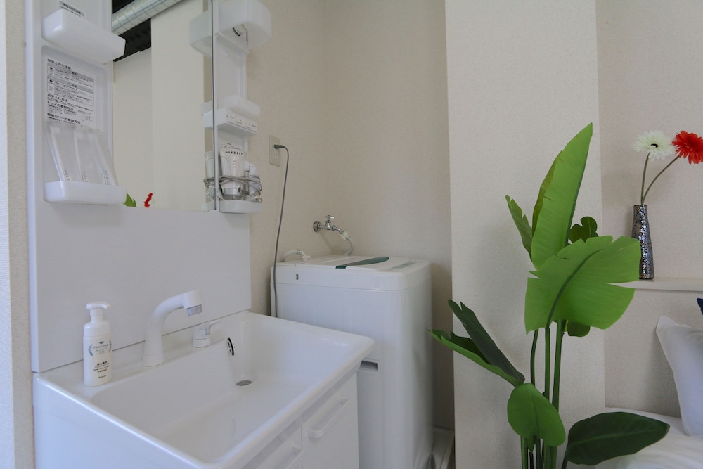 LIZ GUEST HOUSE 梅田 大阪
