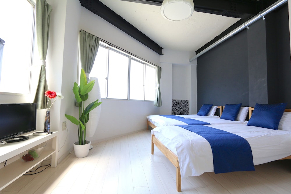 LIZ GUEST HOUSE 梅田 大阪