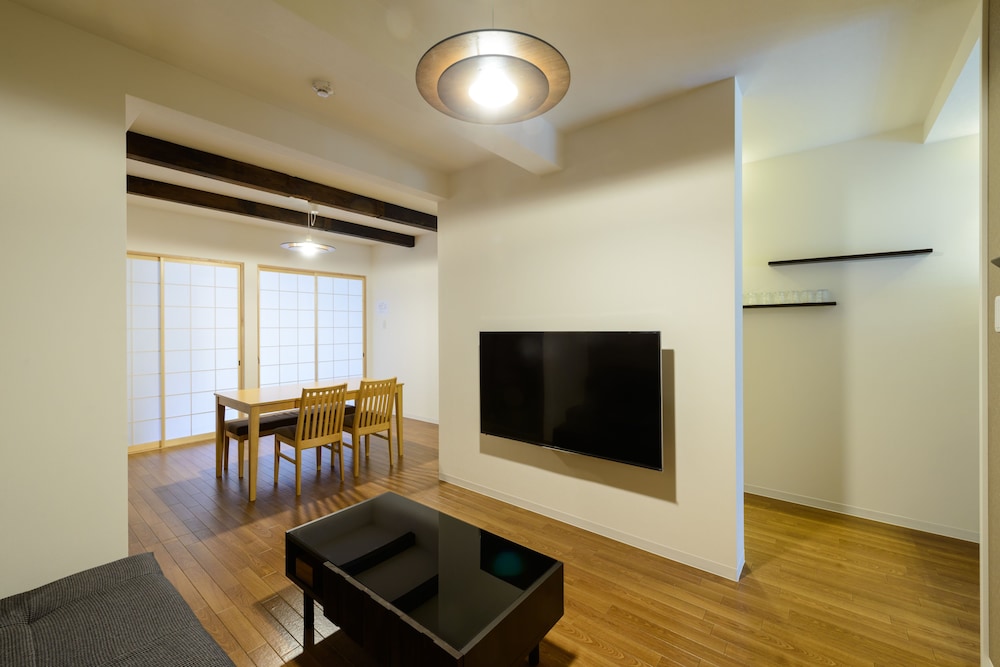 SHIKI HOMES 胡桃 大阪