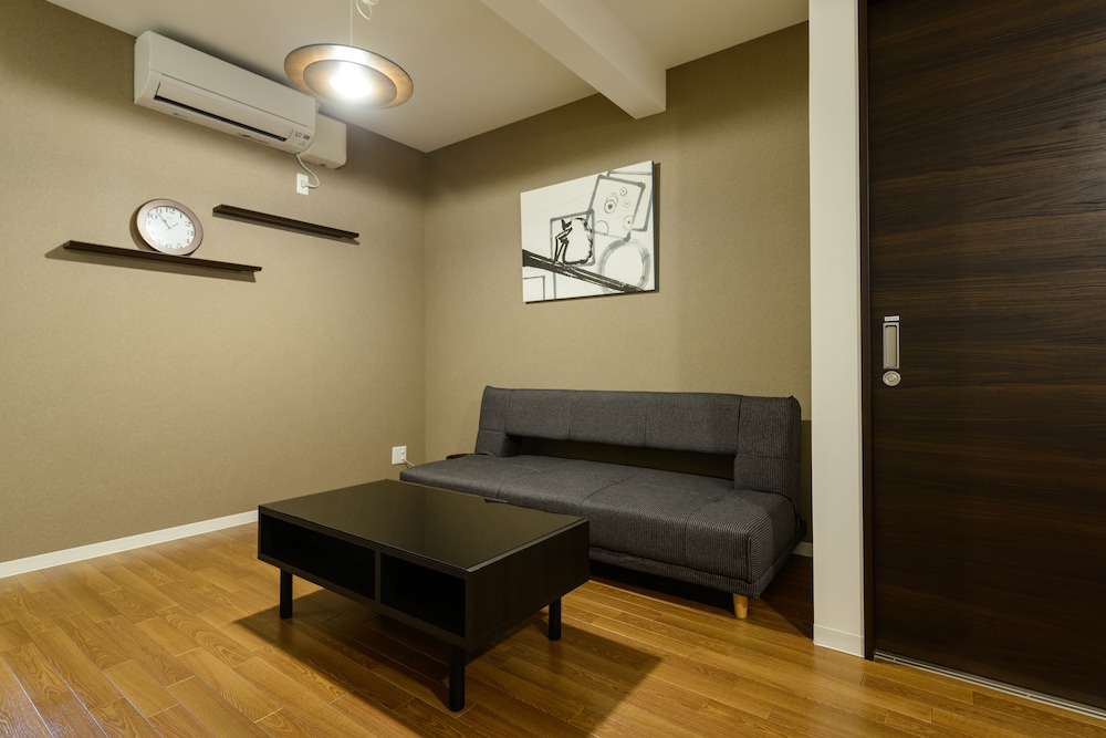 SHIKI HOMES 胡桃 大阪
