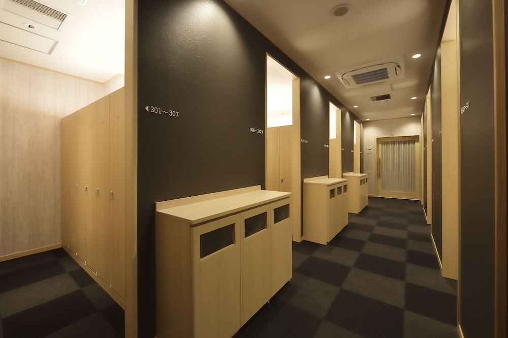 キャビン & カプセル ホテル J-SHIP 大阪難波 大阪