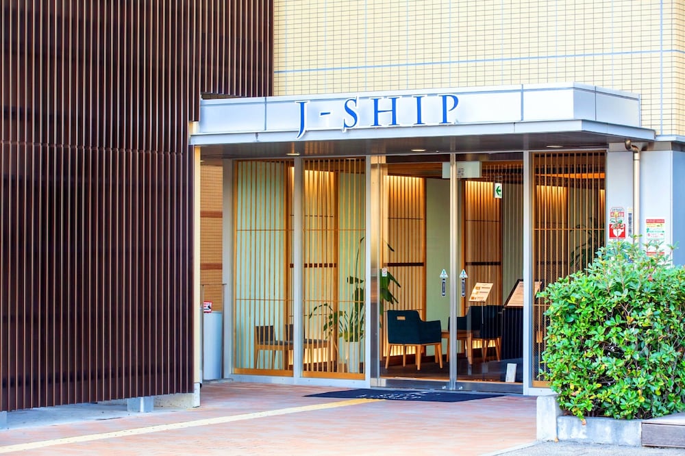キャビン & カプセル ホテル J-SHIP 大阪難波 大阪