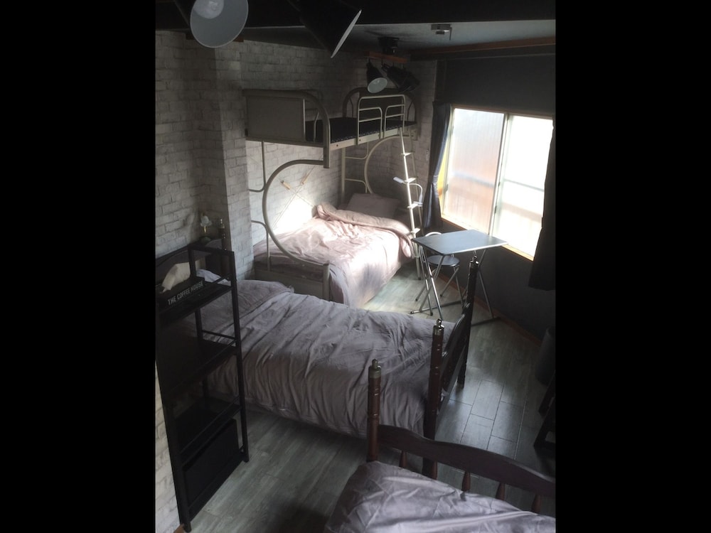 POSHTELOSAKA240 大阪