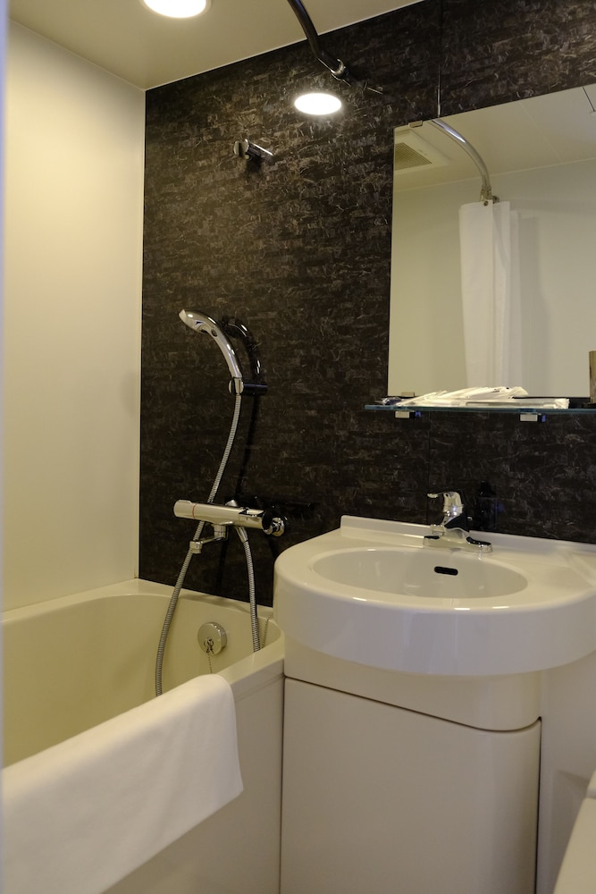 GARNER HOTEL 大阪本町北船場 バイ IHG 大阪