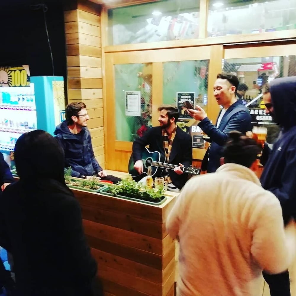 バックステージ 大阪 ホステル & バー 大阪