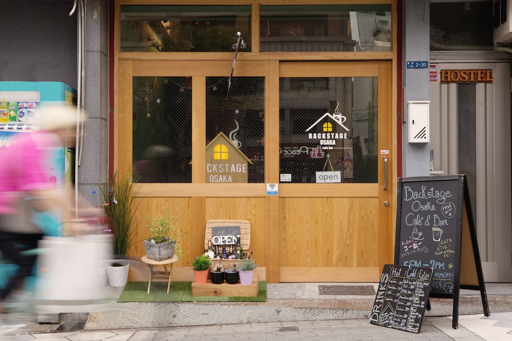 バックステージ 大阪 ホステル & バー 大阪