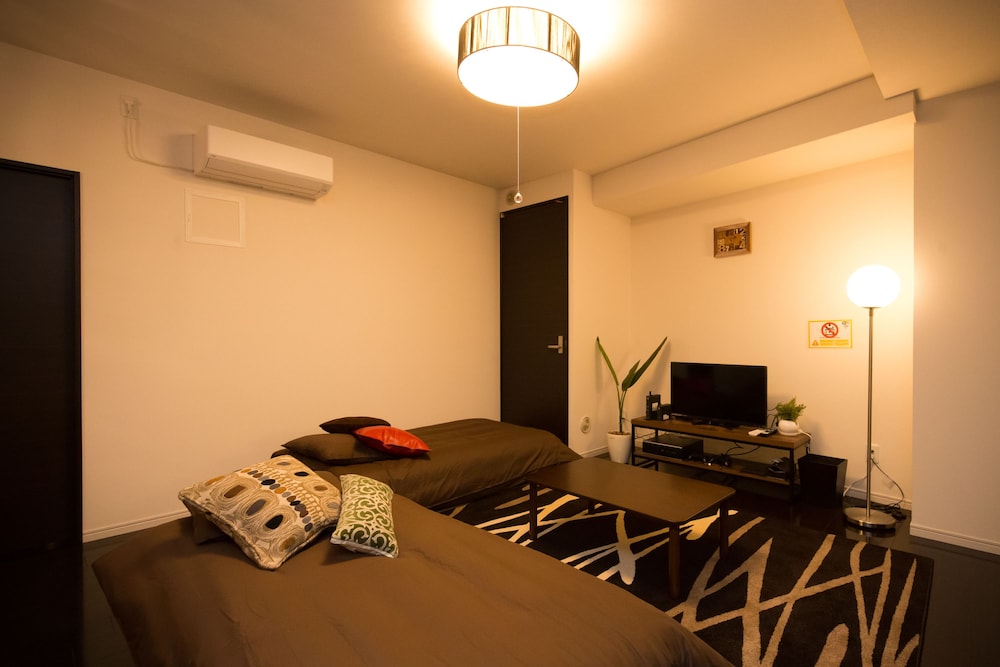 JOSTAR HOUSE 402 大阪