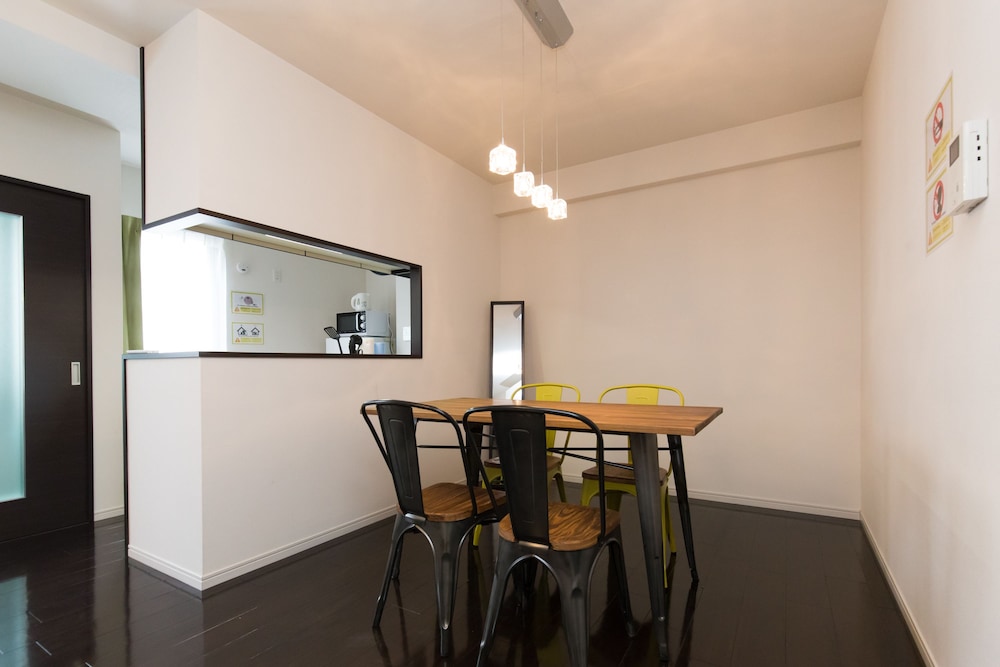JOSTAR HOUSE 402 大阪