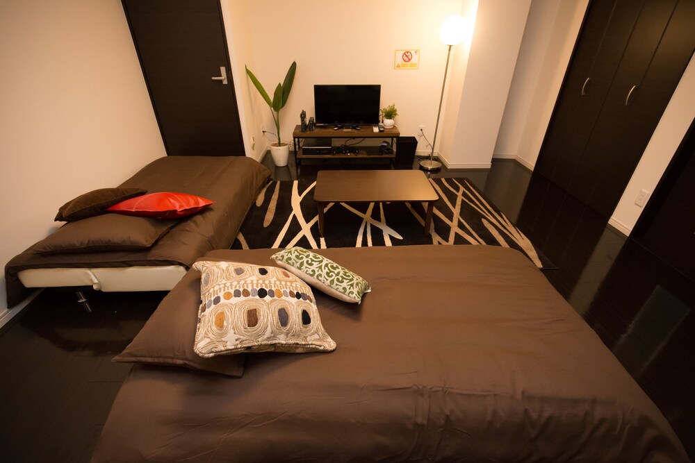 JOSTAR HOUSE 402 大阪