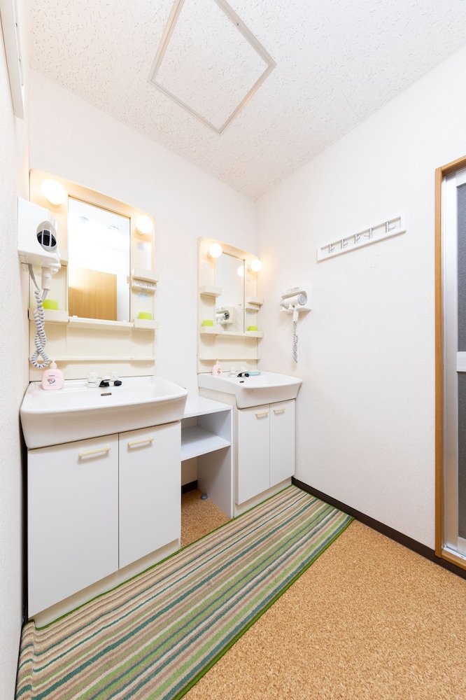 YOLEE GUEST HOUSE 大阪