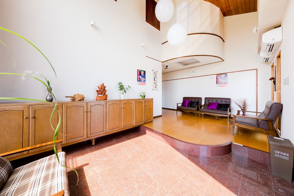 YOLEE GUEST HOUSE 大阪