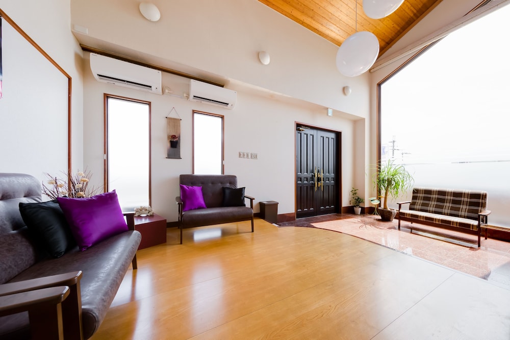 YOLEE GUEST HOUSE 大阪