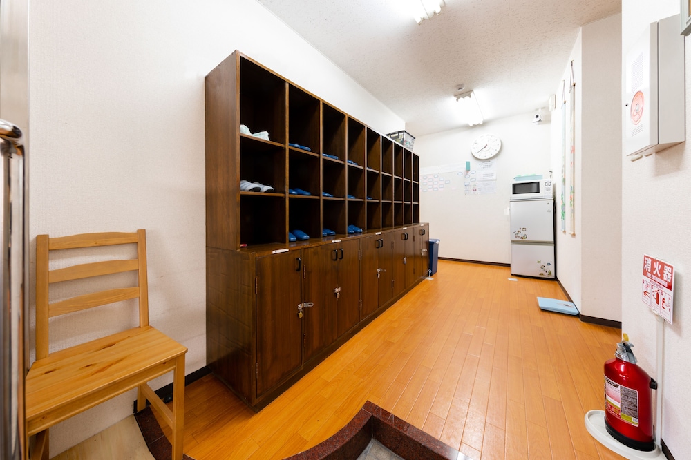 YOLEE GUEST HOUSE 大阪