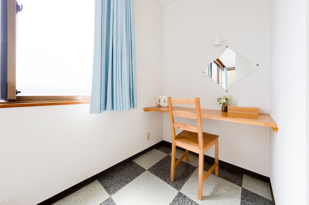 YOLEE GUEST HOUSE 大阪