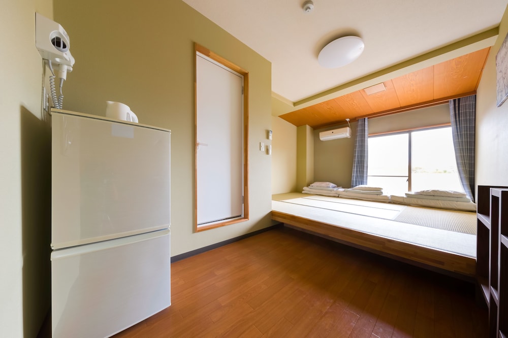 YOLEE GUEST HOUSE 大阪
