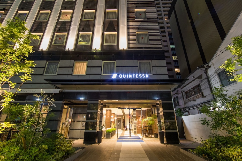 クインテッサホテル大阪心斎橋 COMIC & BOOKS 大阪