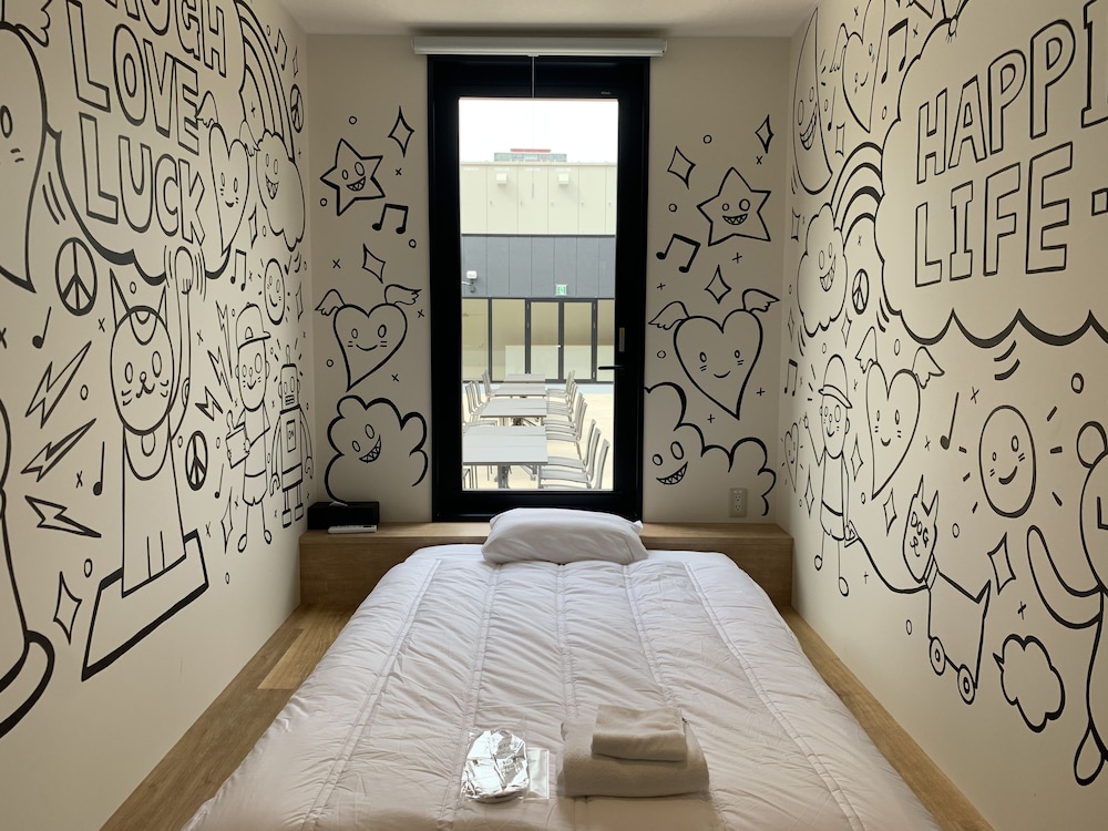 YOLO HOTEL MUSEUM 大阪