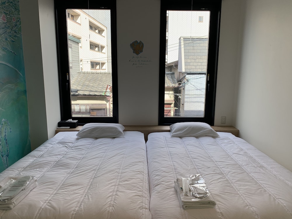 YOLO HOTEL MUSEUM 大阪